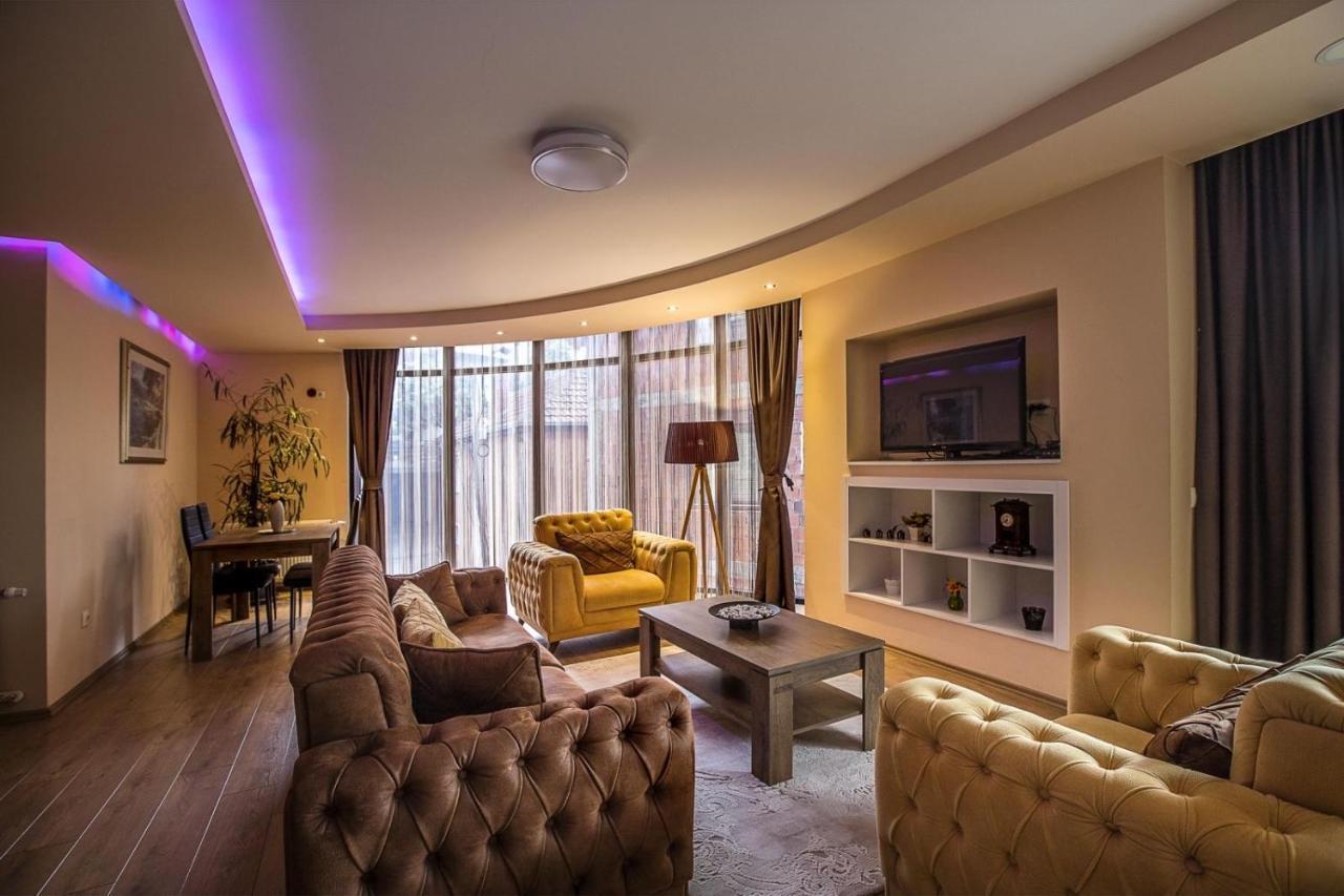 Bentley Apartments Pristina Exterior foto
