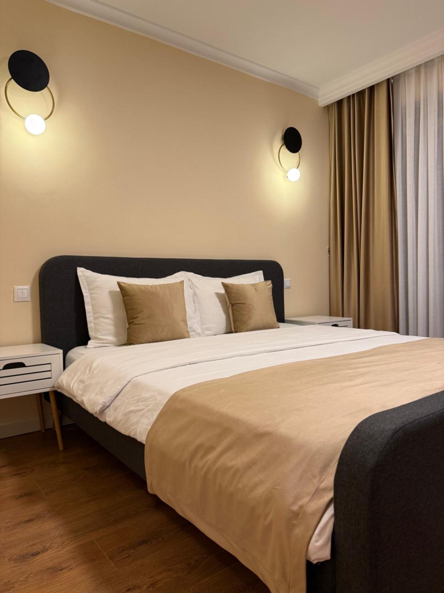 Bentley Apartments Pristina Exterior foto